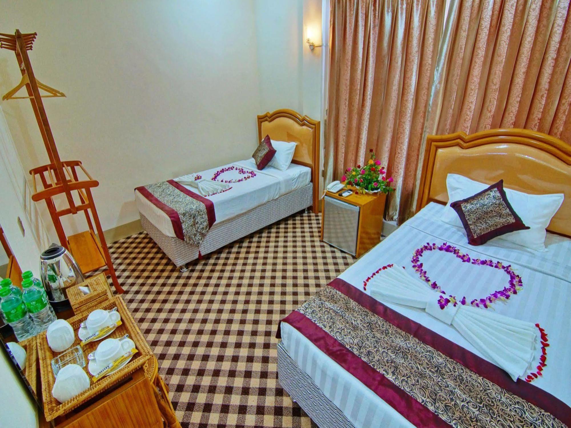 Hotel Victory Point มัณฑะเลย์ ภายนอก รูปภาพ